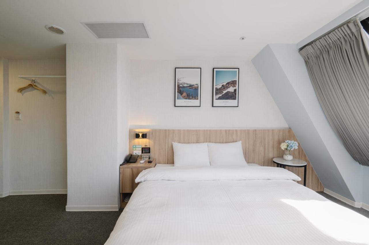 Hotel Attic Taipeh Exterior foto